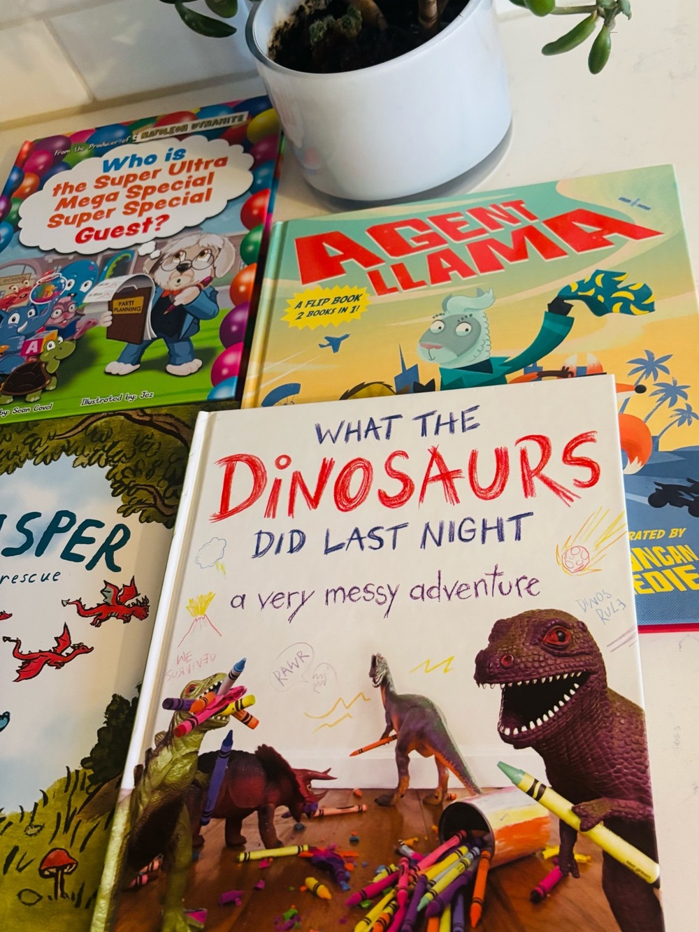 Hardcover book set - Picture 5 of 6